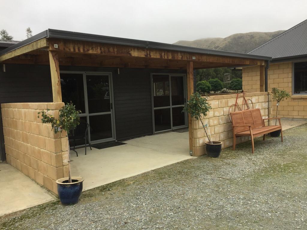 Good Life Apartment Kurow Buitenkant foto